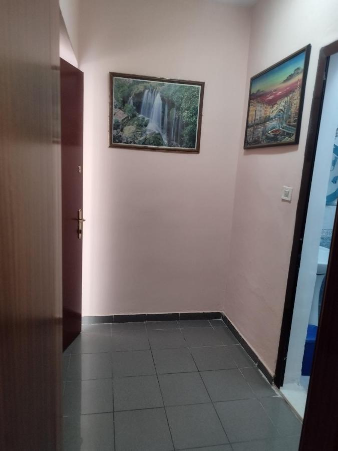 Guest Room Tirana Center Εξωτερικό φωτογραφία